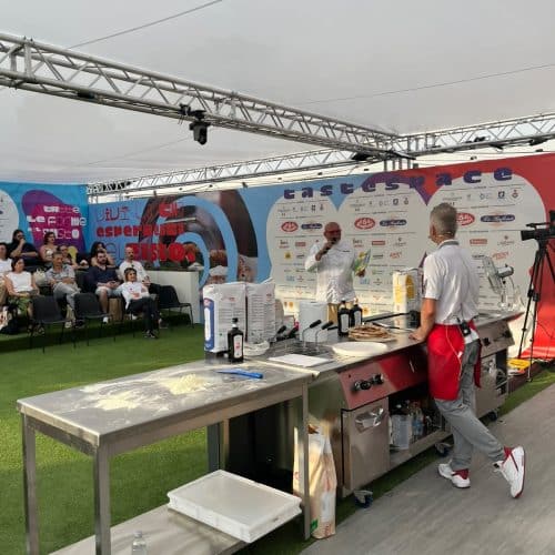 Participantes do workshop de massa da Scuola Italiana Pizzaioli no Bufala Fest